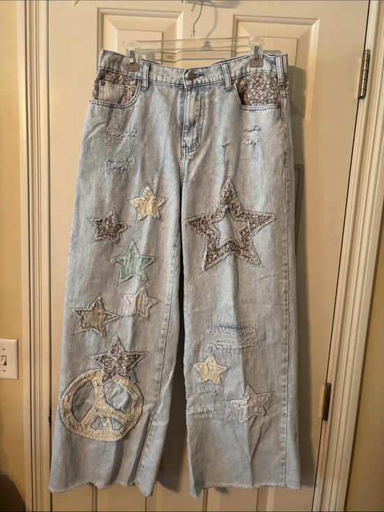 Oli & Hali Denim - OH distressed light  Wash Star & Peace Patchwork Wide-Leg Women's Jeans